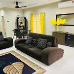 Semi -D Homestay Seremban 2